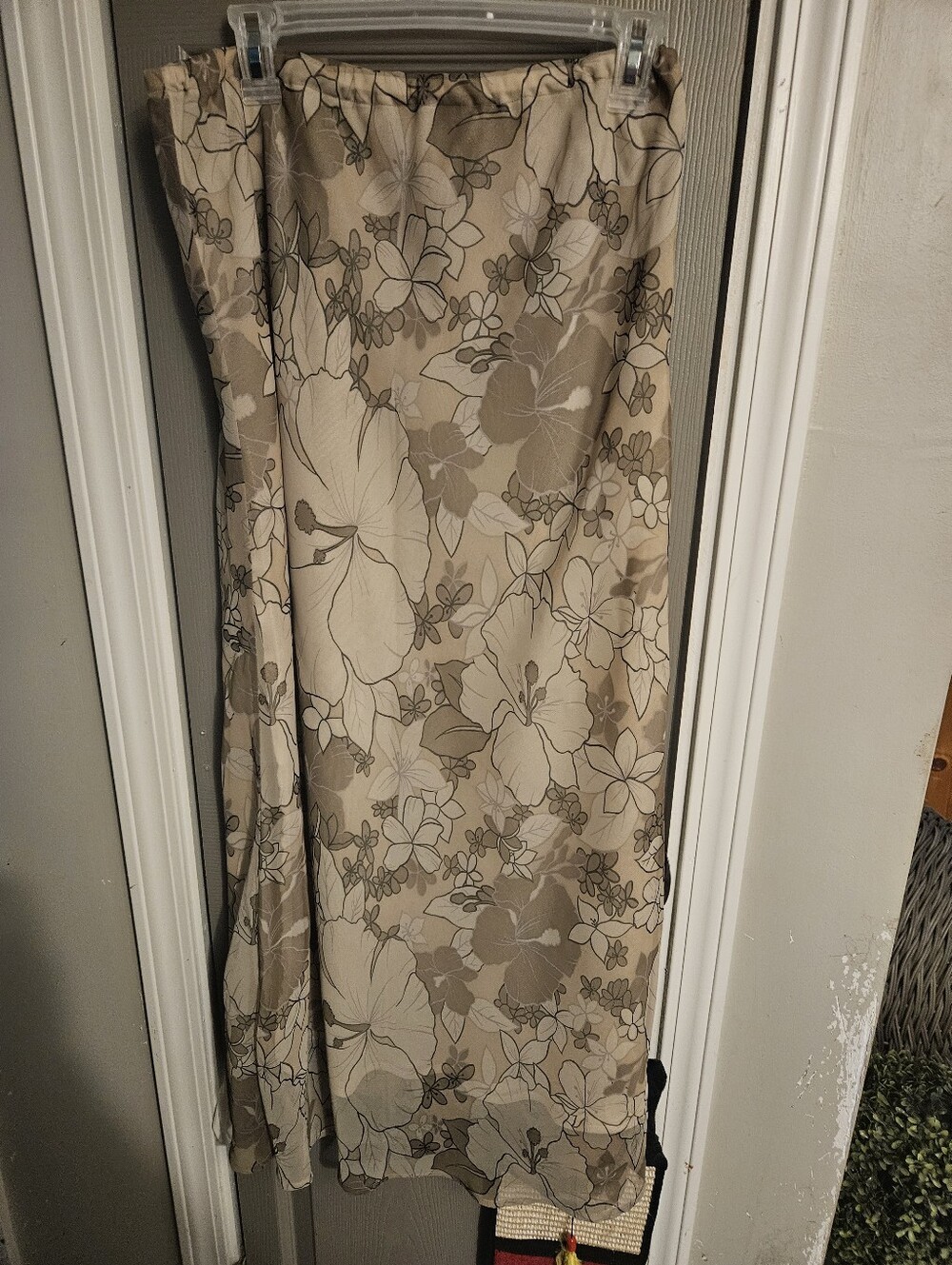 BRAND NEW ** Floral Beige Maxi Skirt - Neutral Floral Print